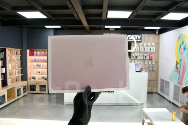 Apple MacBook Neo. 13", 4,1����, ��� 8 ��, ���� 512���, WiFi: 1, Bluetooth: 1 ����