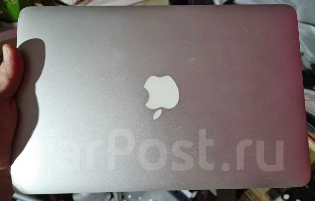 Apple MacBook Air 11 2013 Mid MD711. 11", 1,3����, ��� 4 ��, ���� 128���, WiFi: 1, Bluetooth: 1, ����������� �� 10��. ����