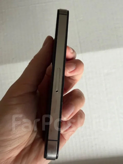 Apple iPhone 4. �/�, 32 ��, ������, 3G, 4G LTE ����