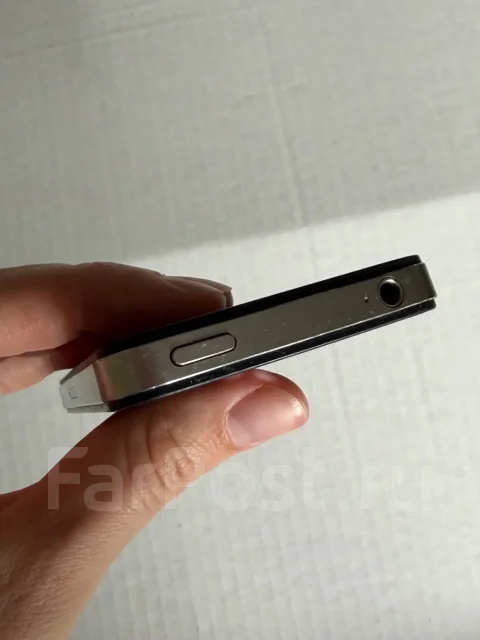 Apple iPhone 4. �/�, 32 ��, ������, 3G, 4G LTE ����