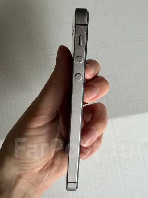 Apple iPhone 5s. �/�, 16 ��, �����, 3G, 4G LTE ����
