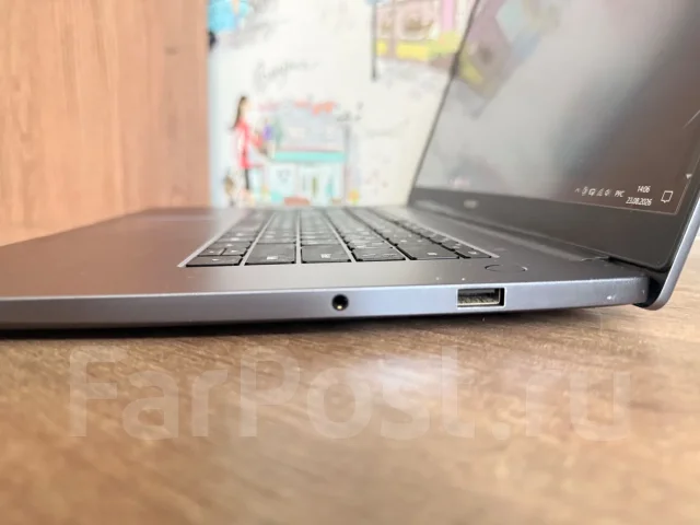 Honor MagicBook 15. 15.6", ��� 8 ��, ���� 238���, WiFi: 1, Bluetooth: 1 ����