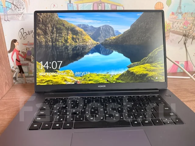 Honor MagicBook 15. 15.6", ��� 8 ��, ���� 238���, WiFi: 1, Bluetooth: 1 ����