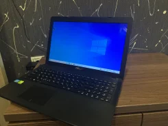 Asus F552CL. 15.6", 1,8����, ��� 4 ��, ���� 240���, WiFi: 1, Bluetooth: 1, ����������� �� 1��. ����