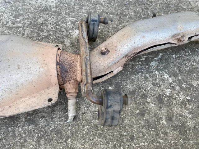 ��������� Mitsubishi Lancer 9 2005 MN156051 ����