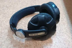 Sennheiser HD 215 ����
