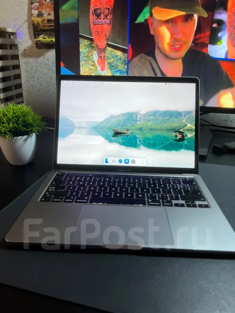 Apple MacBook Pro 13 2020. 13.3", 1,4����, ��� 8 ��, ���� 256���, WiFi: 1, Bluetooth: 1, ����������� �� 4��. ����