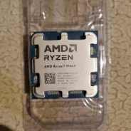 AMD Ryzen 7 9700X ����