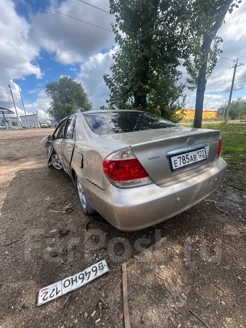 Toyota Camry ����