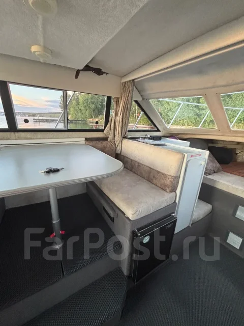 Bayliner. 1997 ���, ����� 9,3��., ��������� ������������, 300��.�., ������ ����