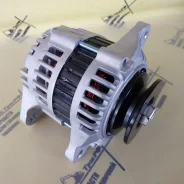 ��������� Komatsu 3D84 / 3TNE84 4D84 4D94 4D88E 4TNV94-L 4TNE98XDB 3TN100 12V 40A 1PK GNT08A106 ����