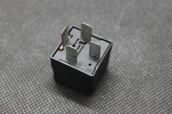 ���� ������ 12V 13171831 �/� ����� [13171831] 13171831 ����
