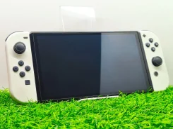 Nintendo Switch OLED ����