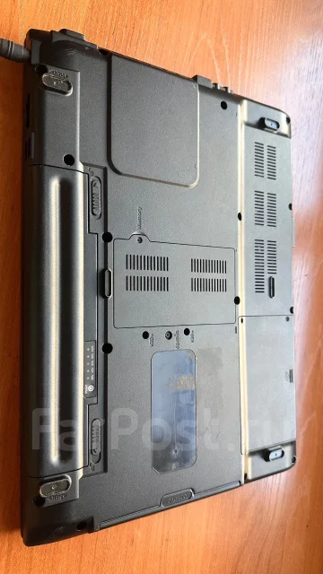 Samsung R60 Plus. 15.4", 2����, ��� 4 ��, ���� 160���, WiFi: 1, Bluetooth: 1, ����������� �� 1��. ����