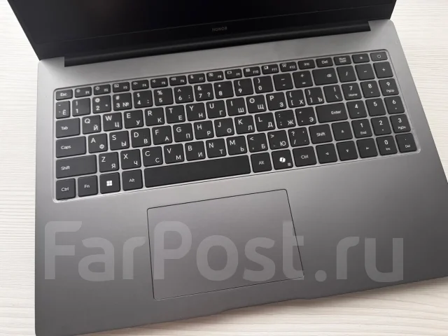 Honor MagicBook X 16. 16", 2����, ��� 8 ��, ���� 512���, WiFi: 1, Bluetooth: 1, ����������� �� 5��. ����