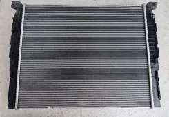 �������� ���������� BMW 5 2016-2020 17118686026 G30 17118686026 ����