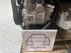 ���������� ������������ Audi A4 B9 2016 4M0820803 ����� CYRB 4M0820803 ����