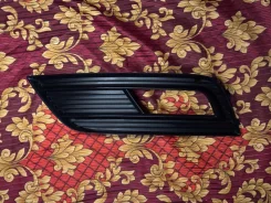 �������� ��� Audi A4 2011-2015 �����/������ 8K0807681K ����