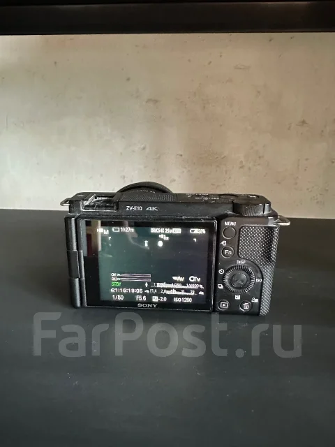 Sony Alpha ZV-E-10 Kit ����