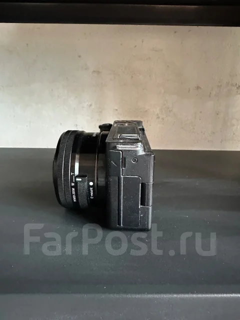 Sony Alpha ZV-E-10 Kit ����