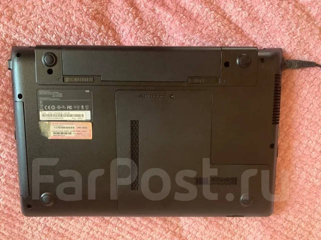 Samsung 300E5C. 15.6", 1,6����, ��� 4 ��, ���� 275���, WiFi: 1, Bluetooth: 1 ����