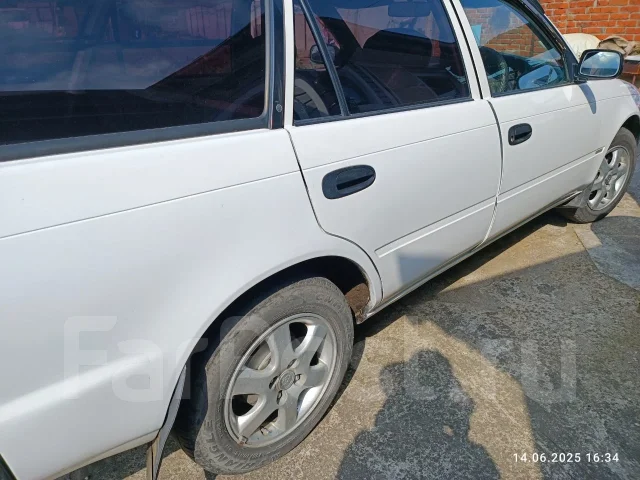 Toyota Corolla. �������, ��������, 1.5 (97��.�.), ������, 100 000����. �� ����