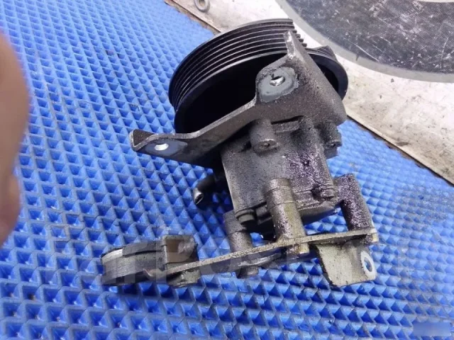 ����� ��� BMW 5 32421740858 E39 M52B28 32421740858 ����
