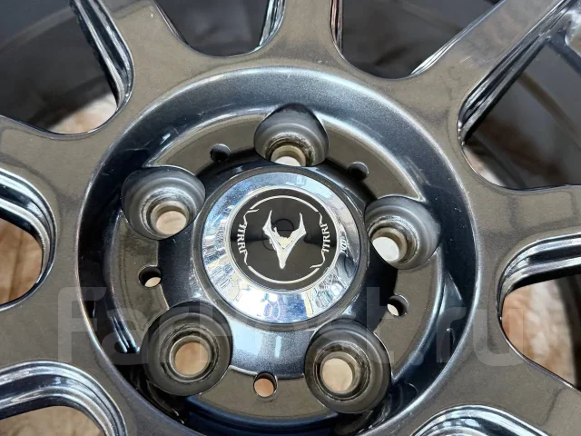 Vatrra. 7.0x17", 5x100, ET50 ����