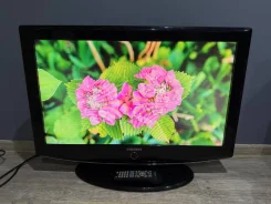 Samsung. LCD (��) ����