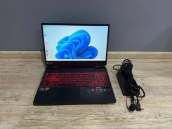 Acer. 15.6", 3,2����, ��� 16 ��, ���� 512���, WiFi: 1, Bluetooth: 1, ����������� �� 5��. ����