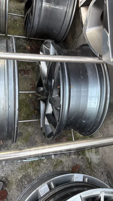 Kia. x17" ����