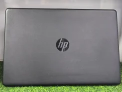 HP 17-ak040ur. 17", 2,5����, ��� 4 ��, ���� 500���, WiFi: 1, Bluetooth: 1 ����