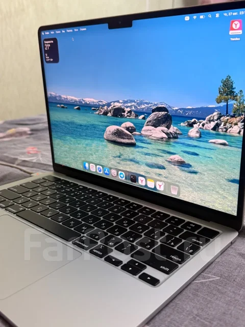 Apple MacBook Air 13 2022. 13", 3,5����, ��� 8 ��, ���� 256���, WiFi: 1, Bluetooth: 1, ����������� �� 18��. ����