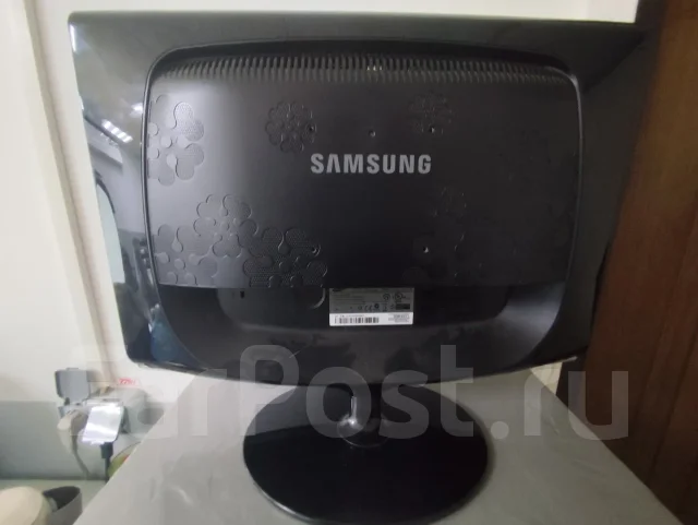 Samsung. 21.5", ���������� �� (LCD, LED, QLED) ����