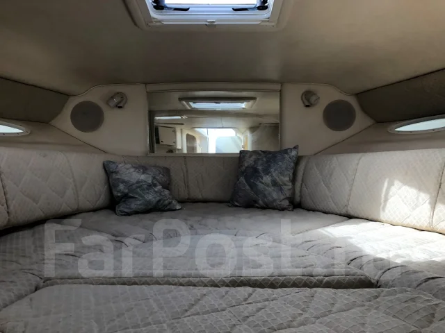 Searay Sundancer. 2000 ���, ����� 9,6��., ��������� ������������, 440��.�., ������ ����