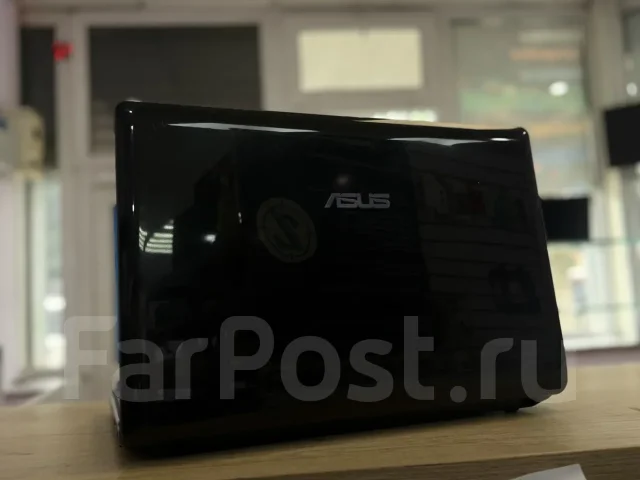 Asus K52F. 14", 2,3����, ��� 4 ��, ���� 128���, WiFi: 1, Bluetooth: 1, ����������� �� 3��. ����