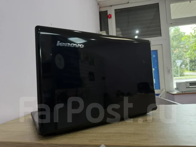 Lenovo G570. 15.6", 2,5����, ��� 4 ��, ���� 750���, WiFi: 1, Bluetooth: 1, ����������� �� 3��. ����