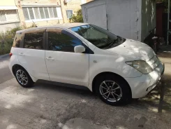 Toyota ist. �������, ��������, 1.3 (87��.�.), ������, 125 000����. �� ����