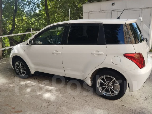 Toyota ist. �������, ��������, 1.3 (87��.�.), ������, 125 000����. �� ����