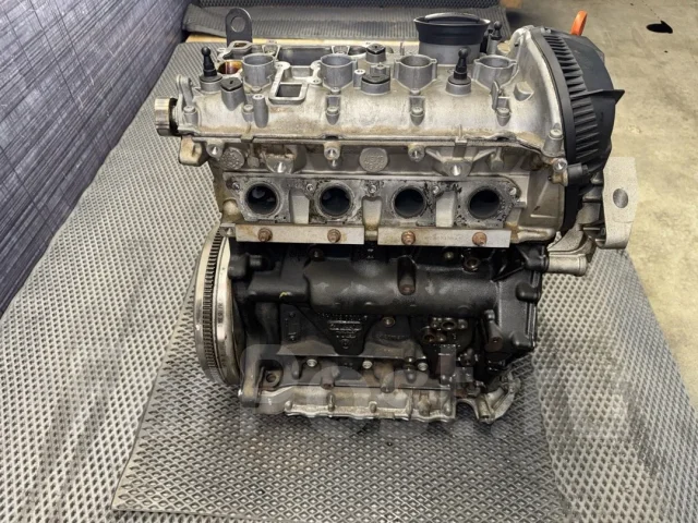 ��������� AUDI A3 2008 06J100034T 8P CCZA 06J100034T ����