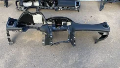 ������� Infiniti Q50 (2013-2026) 68200-6HH6A ����