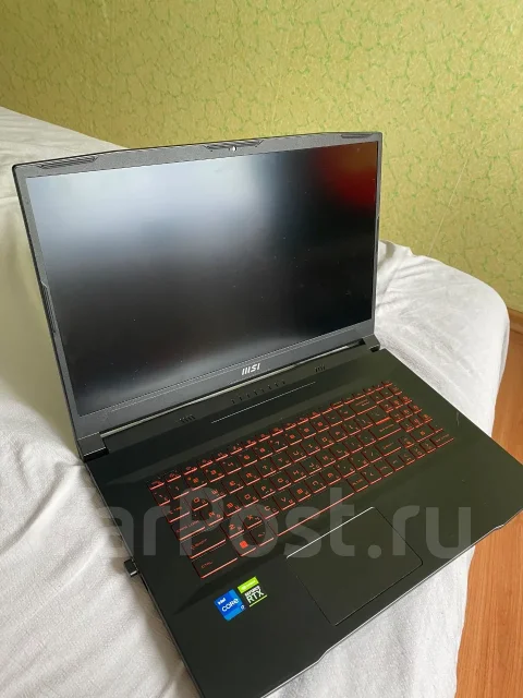 MSI Katana GF76. 17", 2,7����, ��� 32 ��, ���� 1 000���, WiFi: 1, Bluetooth: 1 ����