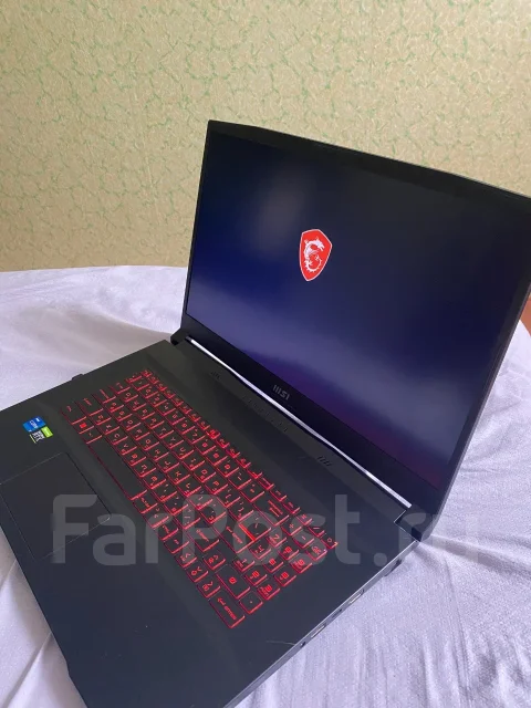 MSI Katana GF76. 17", 2,7����, ��� 32 ��, ���� 1 000���, WiFi: 1, Bluetooth: 1 ����