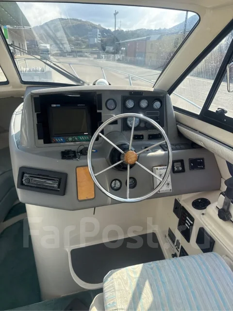 Yamaha FR-28. 1998 ���, ����� 9��., ��������� ������������, 200��.�., ������ ����