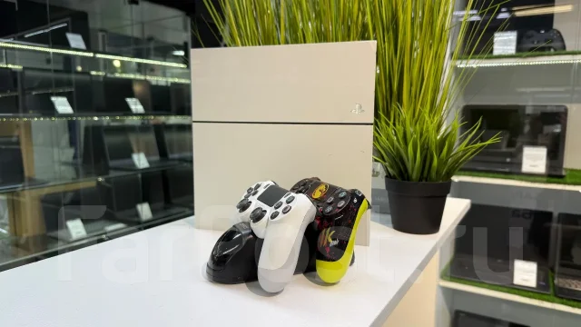Sony PlayStation 4 ����