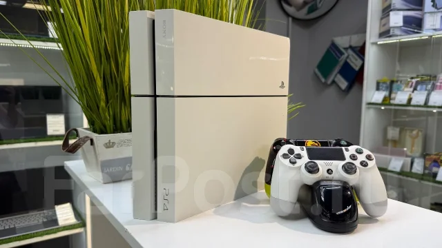Sony PlayStation 4 ����