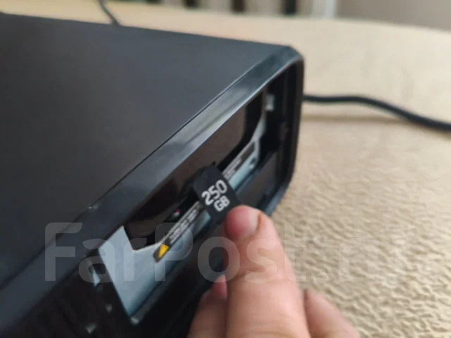 Microsoft Xbox 360 Slim ����