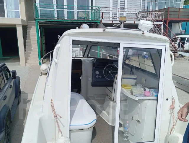 FS-750. 1993 ���, ����� 8��., ��������� ���������, 200��.�., ������ ����