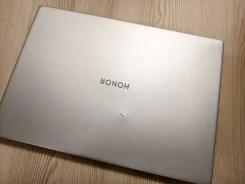 Honor MagicBook X 16. 16", 2����, ��� 16 ��, ���� 512���, WiFi: 1, Bluetooth: 1, ����������� �� 6��. ����