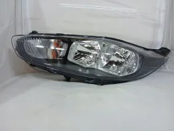 ���� ����� Ford Fiesta 5 ��������� [2-� ����������] (2008-2010) C1BB13W030AJ ����